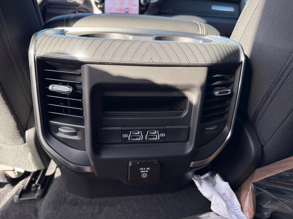 2026 Diamond Black Crystal Pearlcoat Ram 1500 Big Horn/Lone Star 4X4 Truck