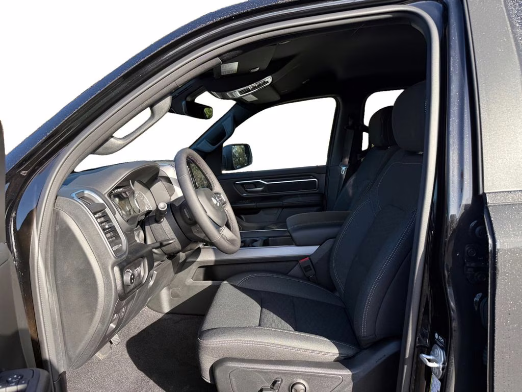 2026 Diamond Black Crystal Pearlcoat Ram 1500 Big Horn/Lone Star 4X4 Truck