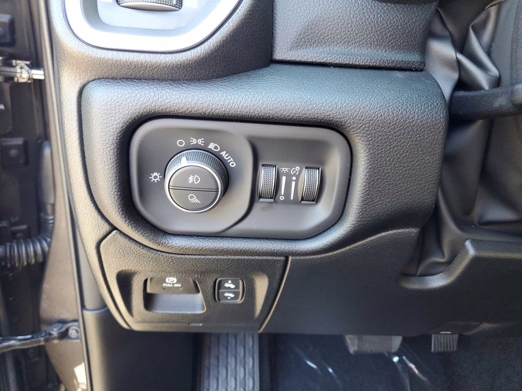 2026 Granite Crystal Metallic Clearcoat Ram 1500 Big Horn/Lone Star 4X4 Truck