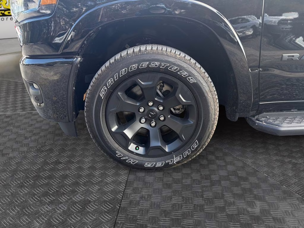 2025 Diamond Black Crystal Pearlcoat Ram 1500 Big Horn/Lone Star 4X4 Truck