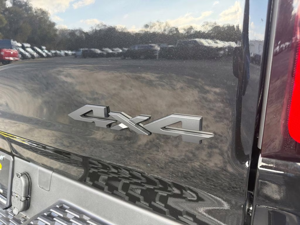 2025 Diamond Black Crystal Pearlcoat Ram 1500 Big Horn/Lone Star 4X4 Truck