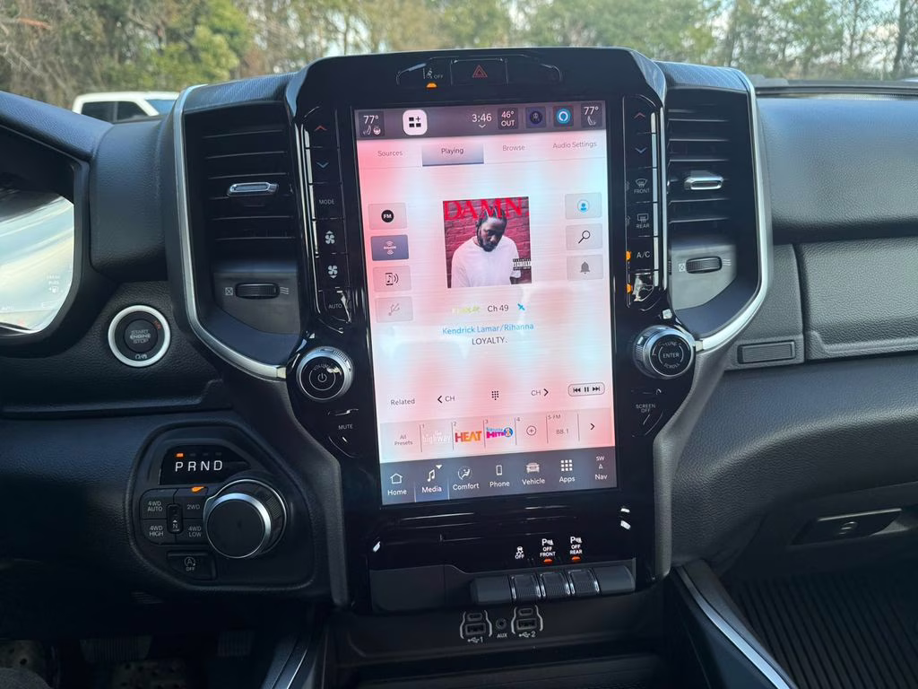 2025 Diamond Black Crystal Pearlcoat Ram 1500 Big Horn/Lone Star 4X4 Truck