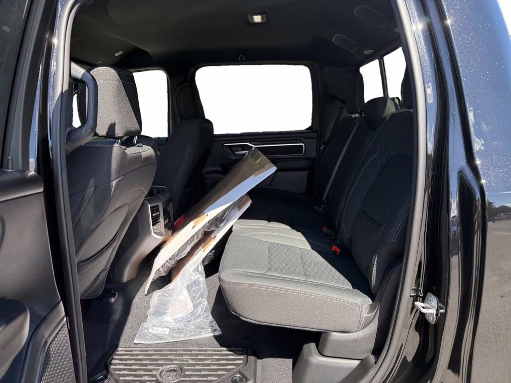 2026 Diamond Black Crystal Pearlcoat Ram 1500 Big Horn/Lone Star 4X4 Truck