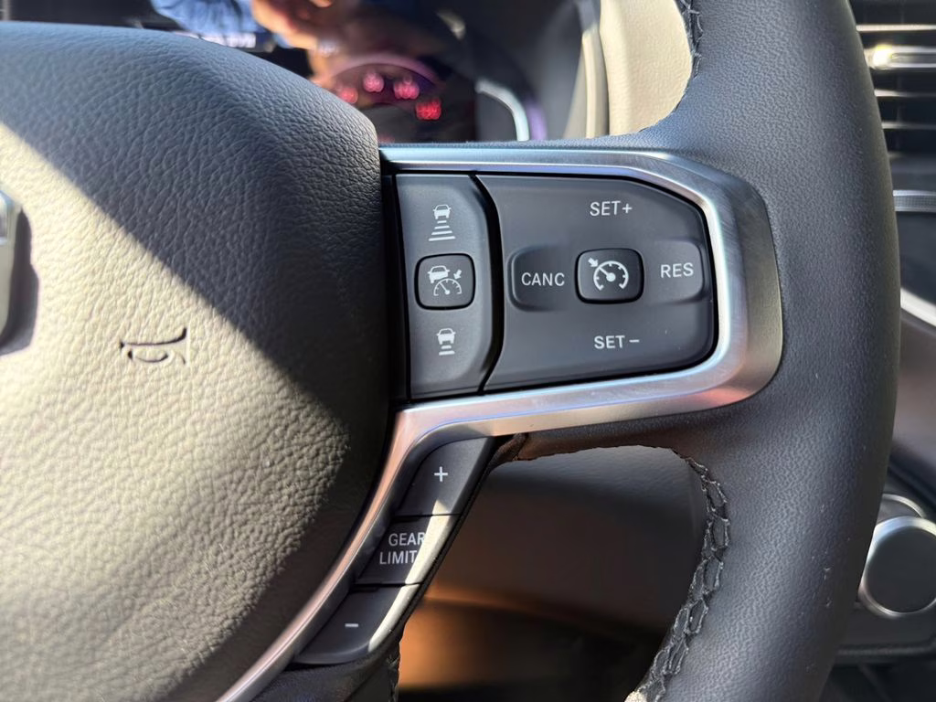 2026 Diamond Black Crystal Pearlcoat Ram 1500 Big Horn/Lone Star 4X4 Truck