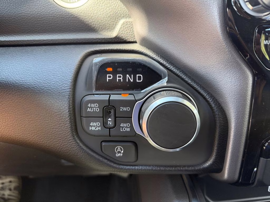 2026 Diamond Black Crystal Pearlcoat Ram 1500 Big Horn/Lone Star 4X4 Truck