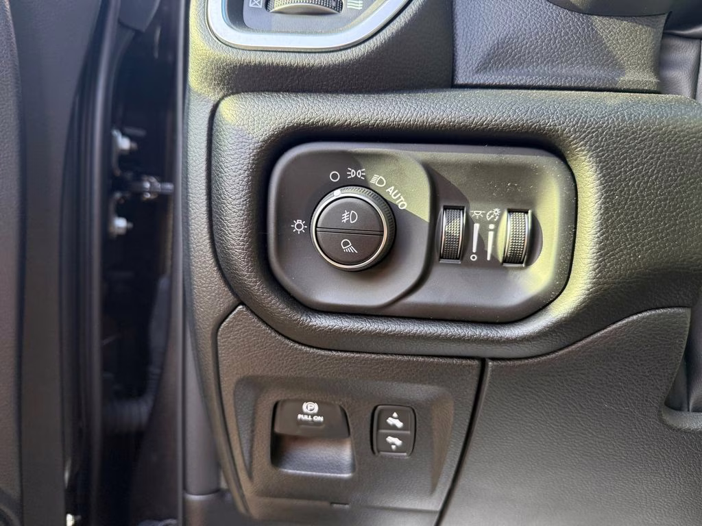 2026 Granite Crystal Metallic Clearcoat Ram 1500 Big Horn/Lone Star 4X4 Truck