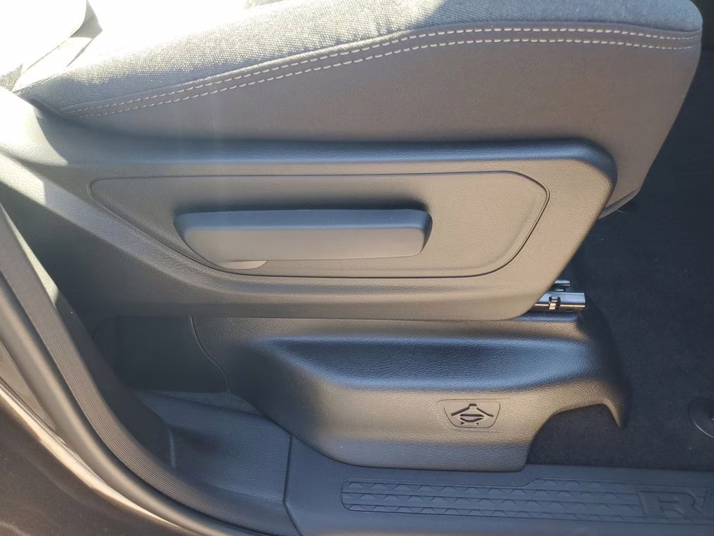 2026 Granite Crystal Metallic Clearcoat Ram 1500 Big Horn/Lone Star 4X4 Truck