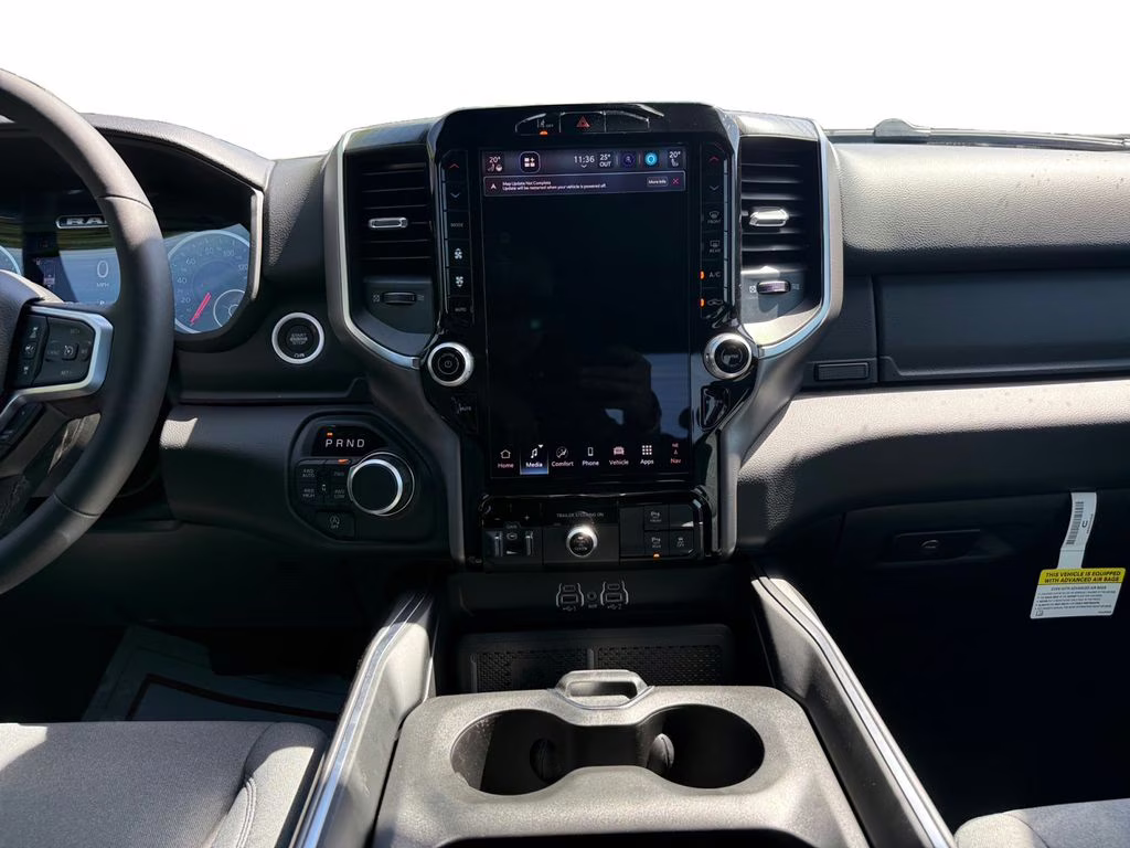 2026 Diamond Black Crystal Pearlcoat Ram 1500 Big Horn/Lone Star 4X4 Truck