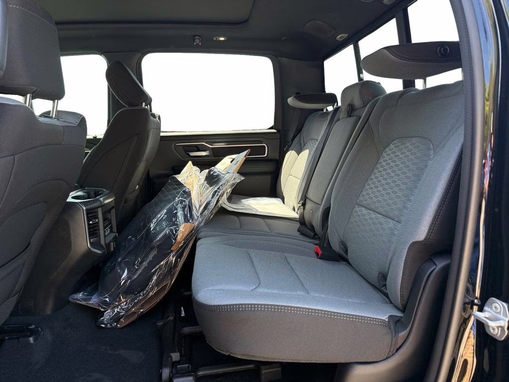 2026 Diamond Black Crystal Pearlcoat Ram 1500 Big Horn/Lone Star 4X4 Truck