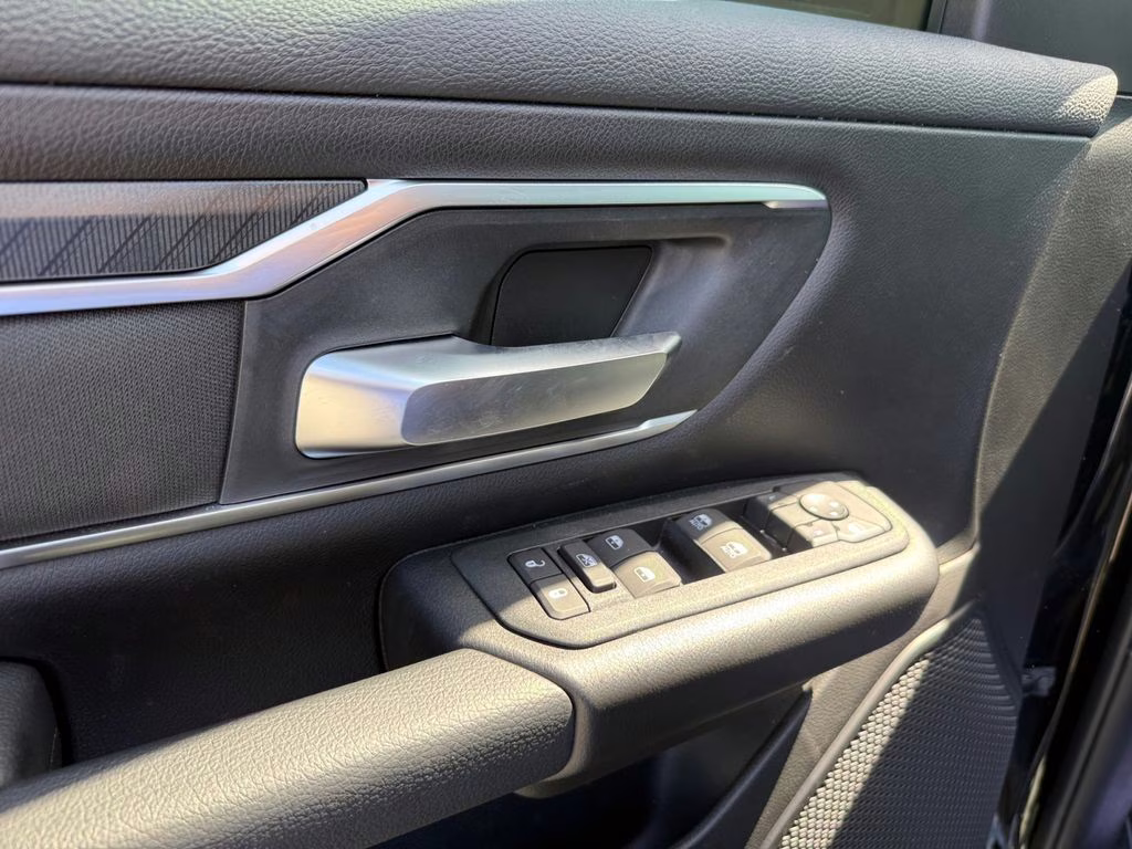 2026 Diamond Black Crystal Pearlcoat Ram 1500 Big Horn/Lone Star 4X4 Truck