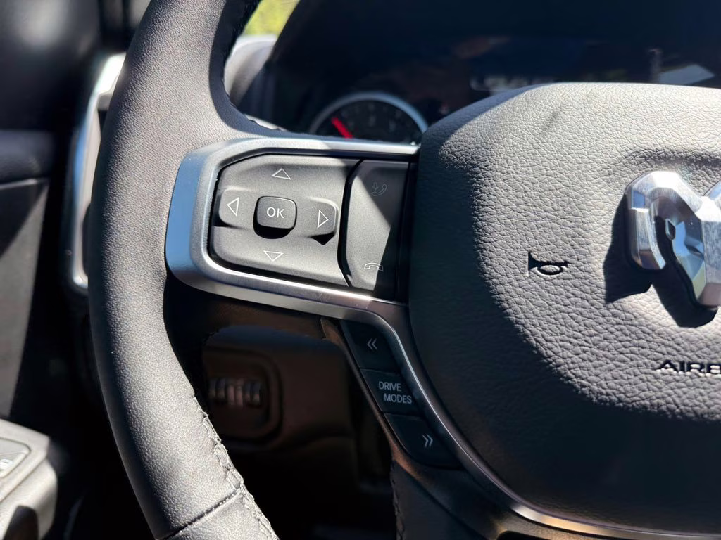 2026 Diamond Black Crystal Pearlcoat Ram 1500 Big Horn/Lone Star 4X4 Truck