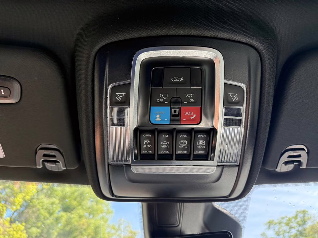 2026 Diamond Black Crystal Pearlcoat Ram 1500 Big Horn/Lone Star 4X4 Truck