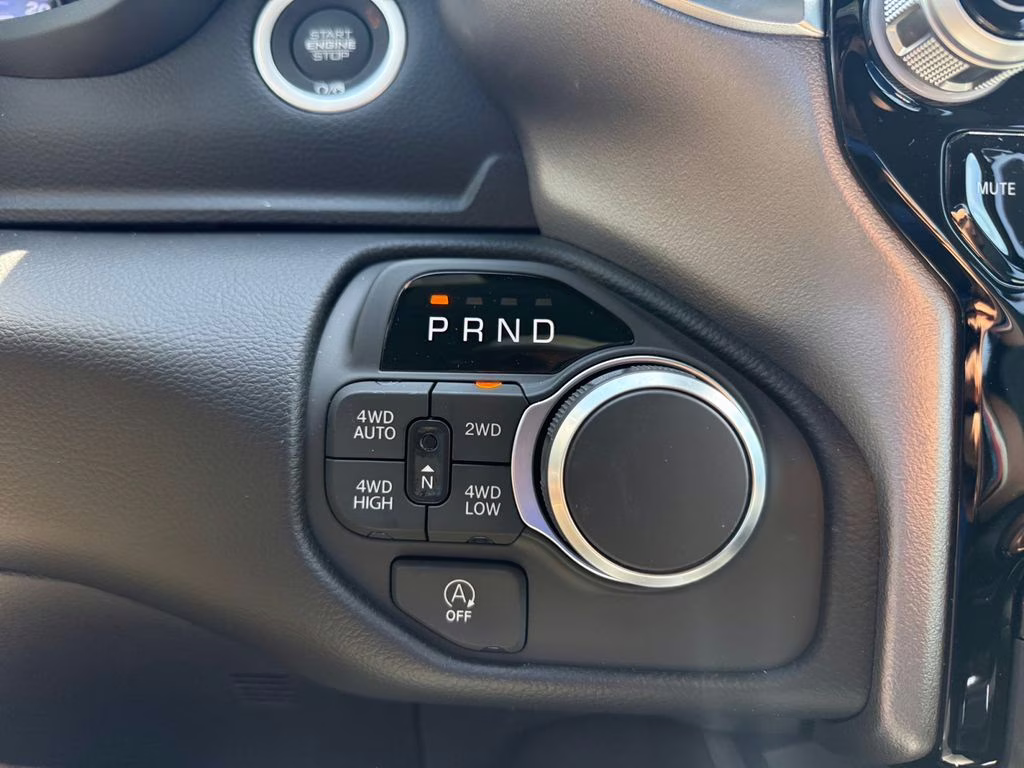 2026 Diamond Black Crystal Pearlcoat Ram 1500 Big Horn/Lone Star 4X4 Truck