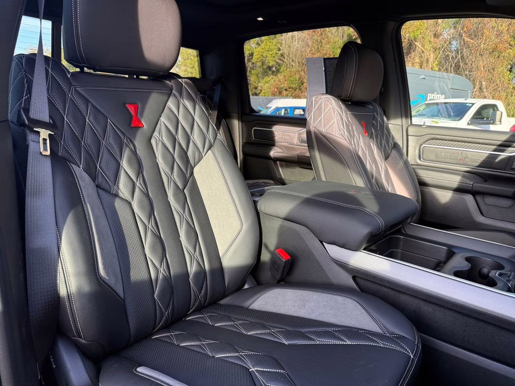 2026 Diamond Black Crystal Pearlcoat Ram 1500 Big Horn/Lone Star 4X4 Truck