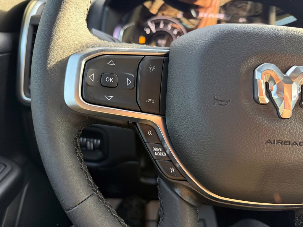 2026 Diamond Black Crystal Pearlcoat Ram 1500 Big Horn/Lone Star 4X4 Truck