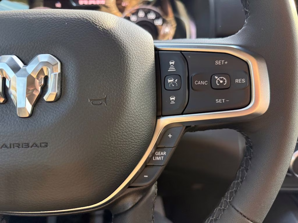 2026 Diamond Black Crystal Pearlcoat Ram 1500 Big Horn/Lone Star 4X4 Truck