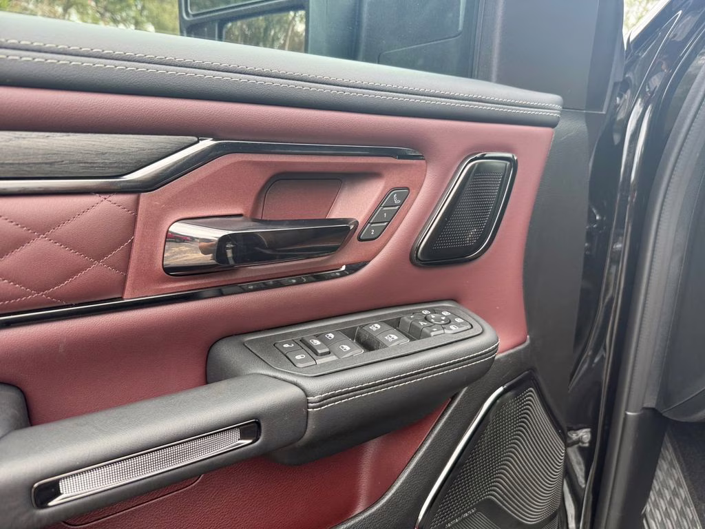 2026 Diamond Black Crystal Pearlcoat Ram 1500 Limited 4X4 Truck