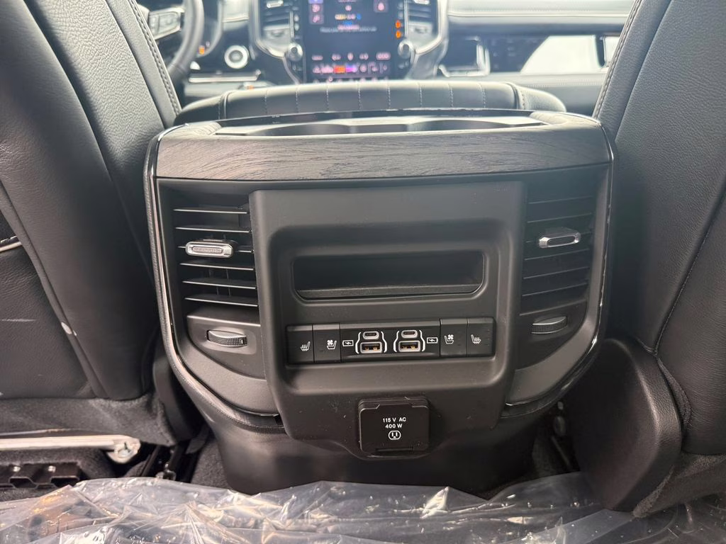 2026 Diamond Black Crystal Pearlcoat Ram 1500 Limited 4X4 Truck