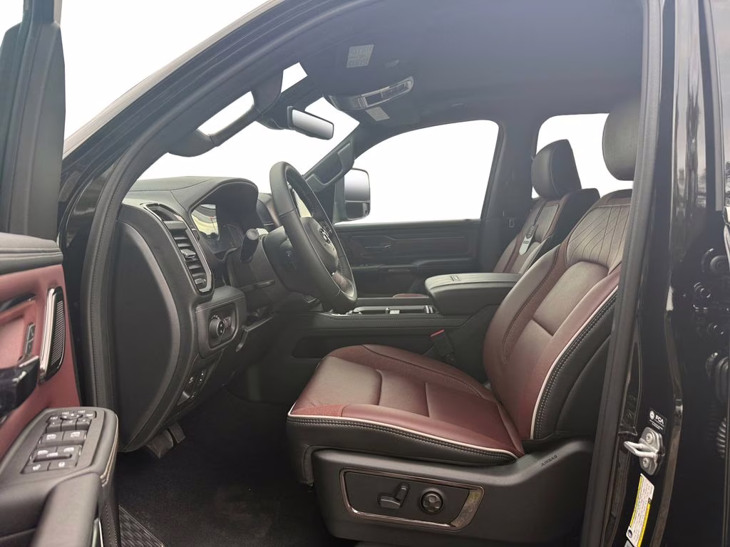 2026 Diamond Black Crystal Pearlcoat Ram 1500 Limited 4X4 Truck