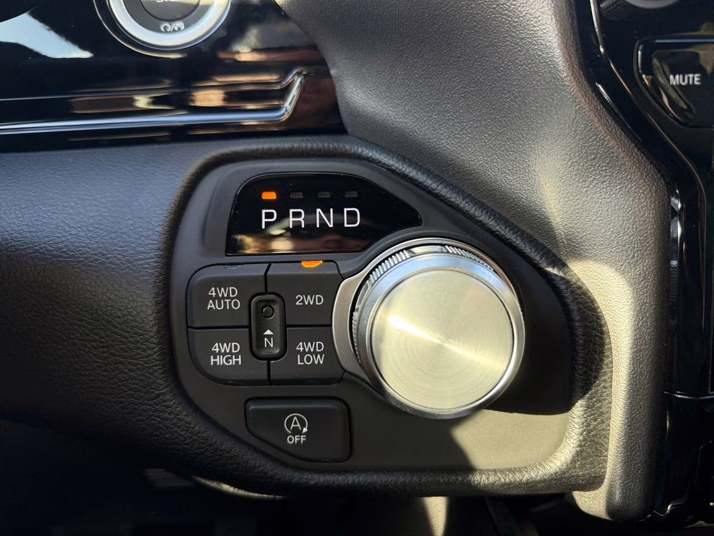 2026 Diamond Black Crystal Pearlcoat Ram 1500 Laramie 4X4 Truck