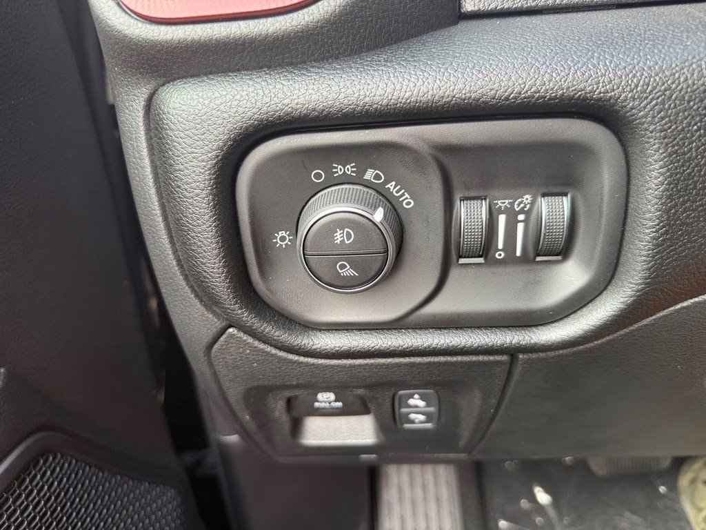 2026 Diamond Black Crystal Pearlcoat Ram 1500 Rebel 4X4 Truck