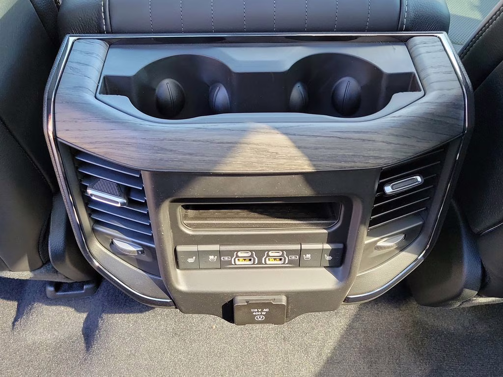 2026 Diamond Black Crystal Pearlcoat Ram 1500 Limited 4X4 Truck