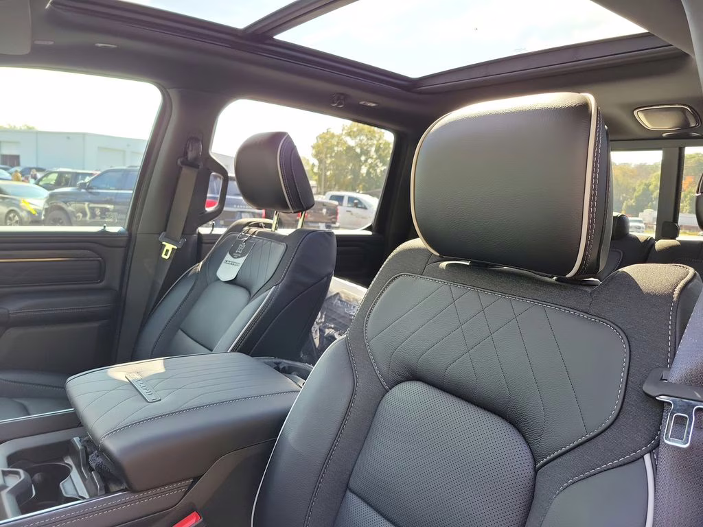 2026 Diamond Black Crystal Pearlcoat Ram 1500 Limited 4X4 Truck