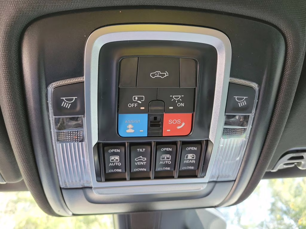 2026 Diamond Black Crystal Pearlcoat Ram 1500 Limited 4X4 Truck