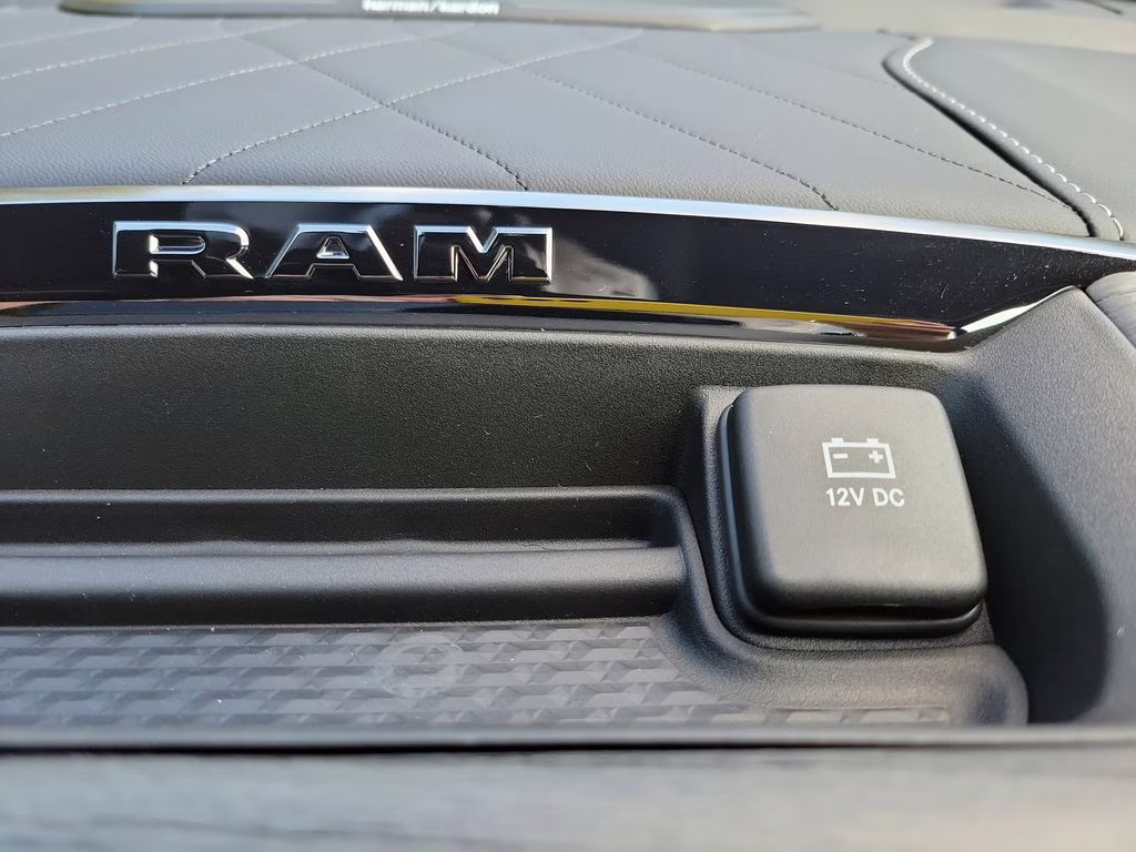 2026 Diamond Black Crystal Pearlcoat Ram 1500 Limited 4X4 Truck