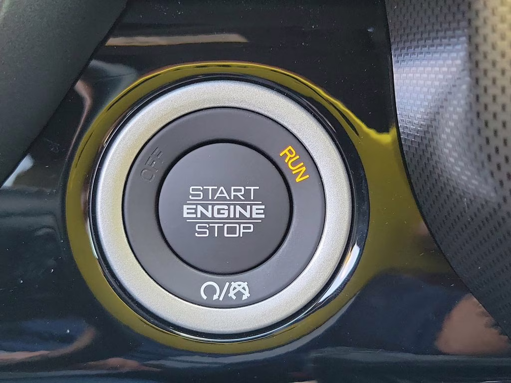 2026 Diamond Black Crystal Pearlcoat Ram 1500 Limited 4X4 Truck