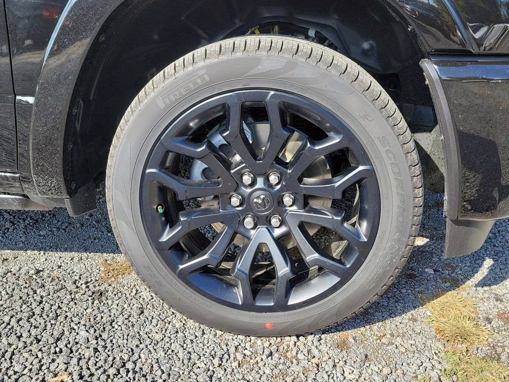 2026 Diamond Black Crystal Pearlcoat Ram 1500 Limited 4X4 Truck