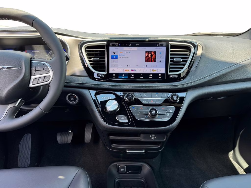 2026 Bright White Clearcoat Chrysler Pacifica Select FWD Van