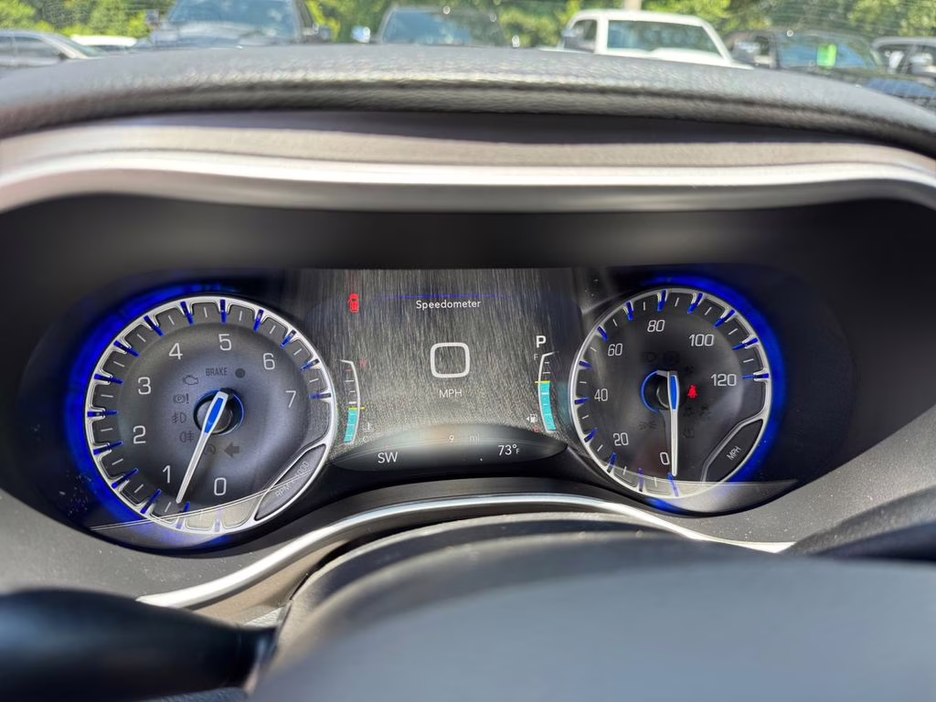 2026 Bright White Clearcoat Chrysler Pacifica Select FWD Van