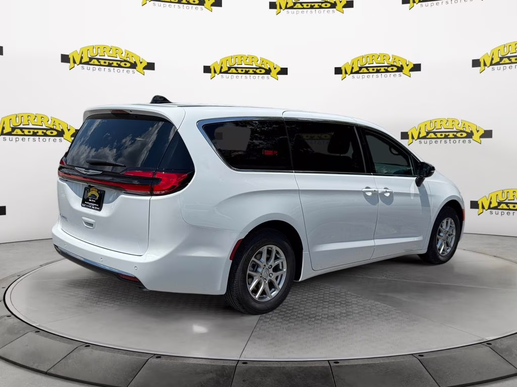 2026 Bright White Clearcoat Chrysler Pacifica Select FWD Van