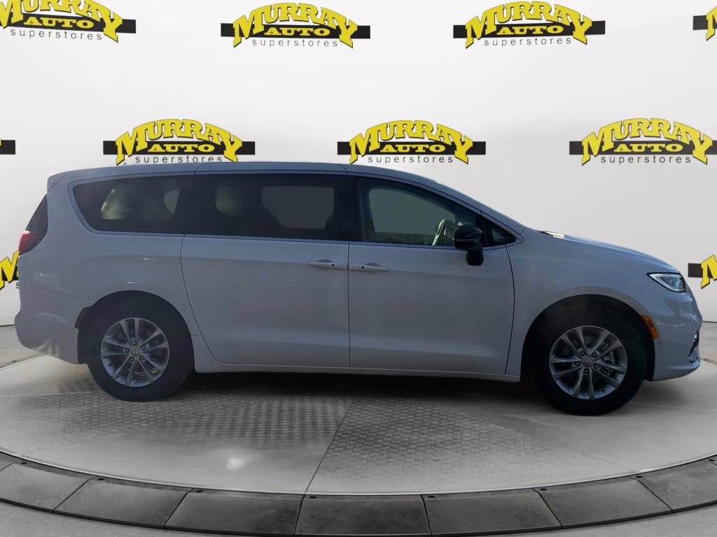 2026 Bright White Clearcoat Chrysler Pacifica Select FWD Van