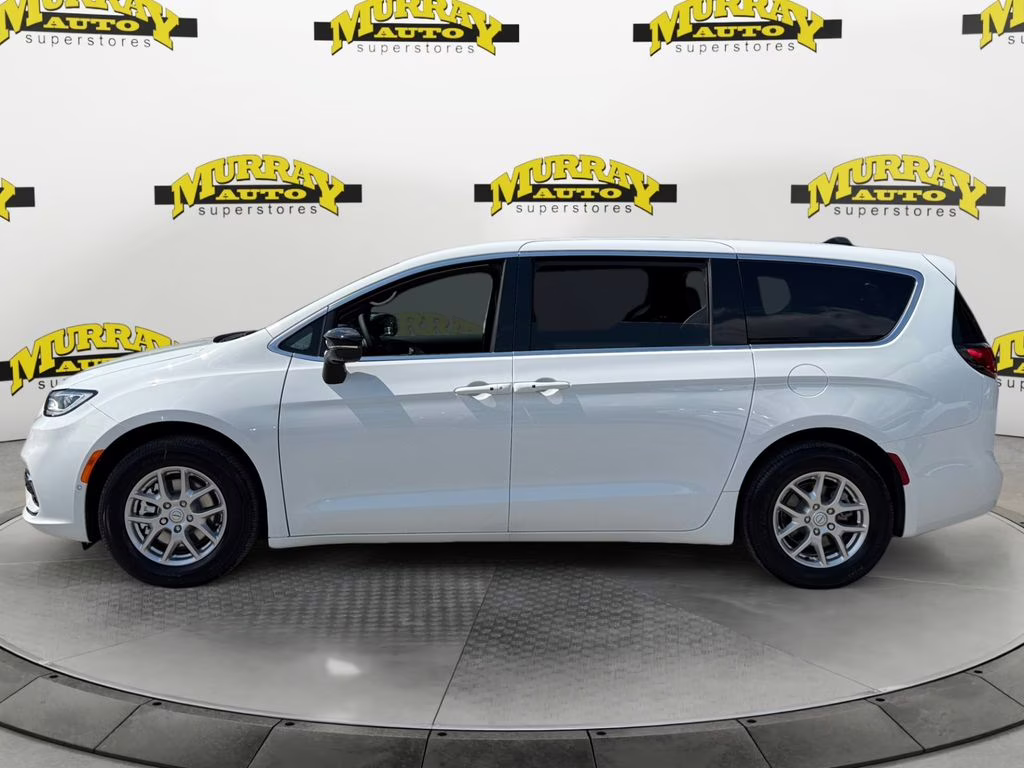 2026 Bright White Clearcoat Chrysler Pacifica Select FWD Van