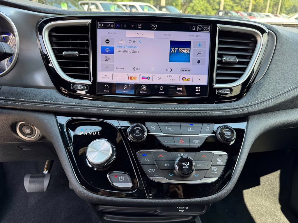 2026 Bright White Clearcoat Chrysler Pacifica Select FWD Van