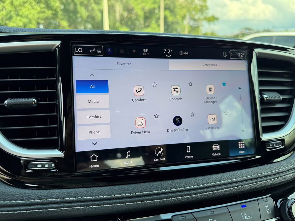 2026 Bright White Clearcoat Chrysler Pacifica Select FWD Van