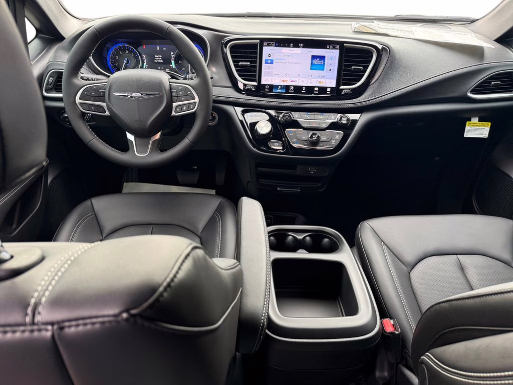 2026 Bright White Clearcoat Chrysler Pacifica Select FWD Van