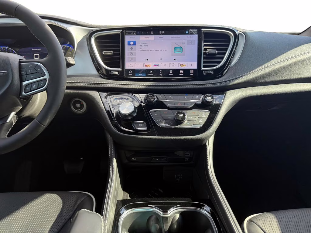 2026 Silver Mist Clearcoat Chrysler Pacifica Limited FWD Van