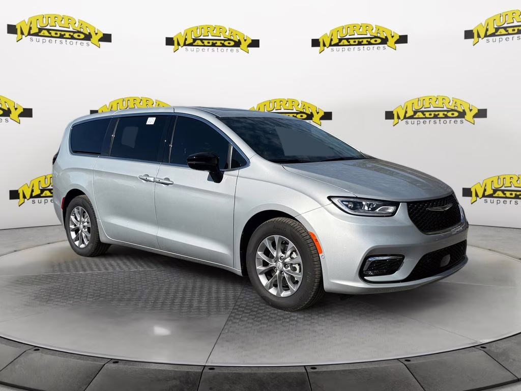 2026 Silver Mist Clearcoat Chrysler Pacifica Limited FWD Van
