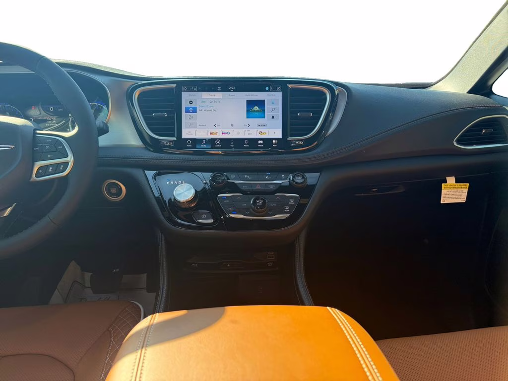 2026 Bright White Clearcoat Chrysler Pacifica Pinnacle FWD Van