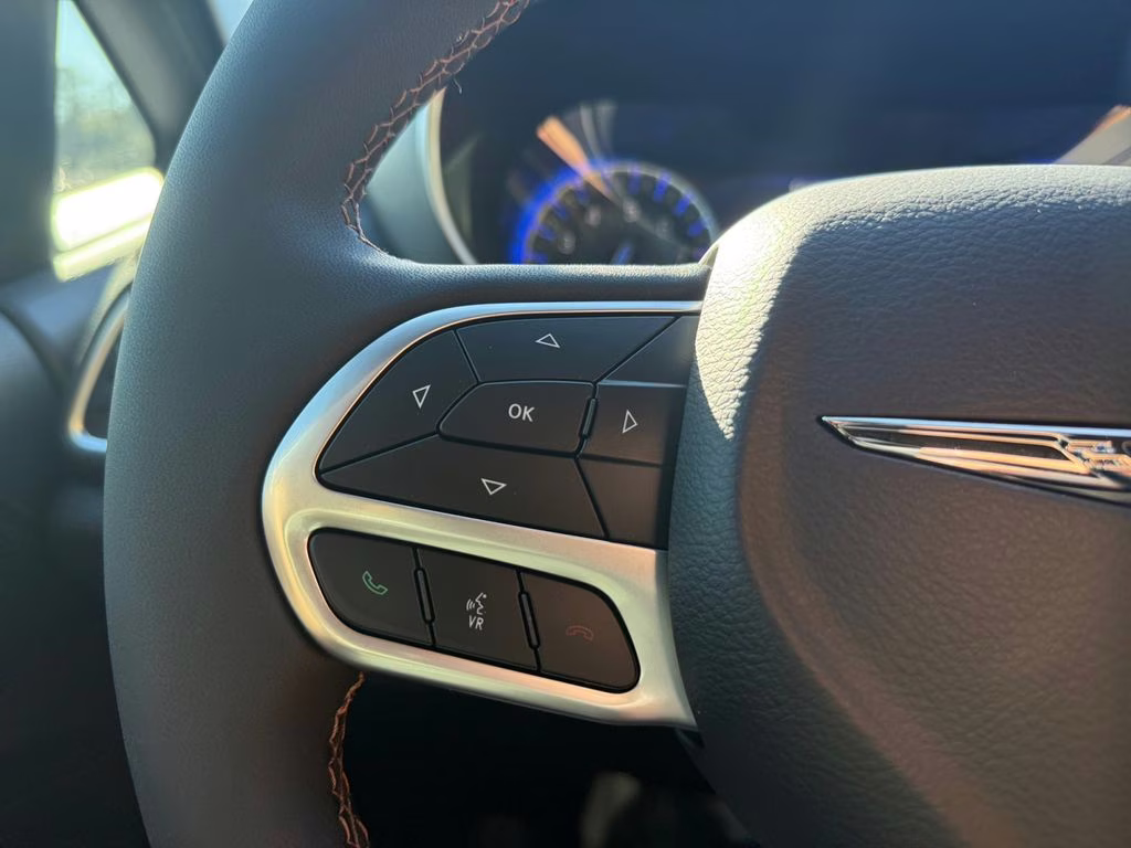 2026 Bright White Clearcoat Chrysler Pacifica Pinnacle FWD Van