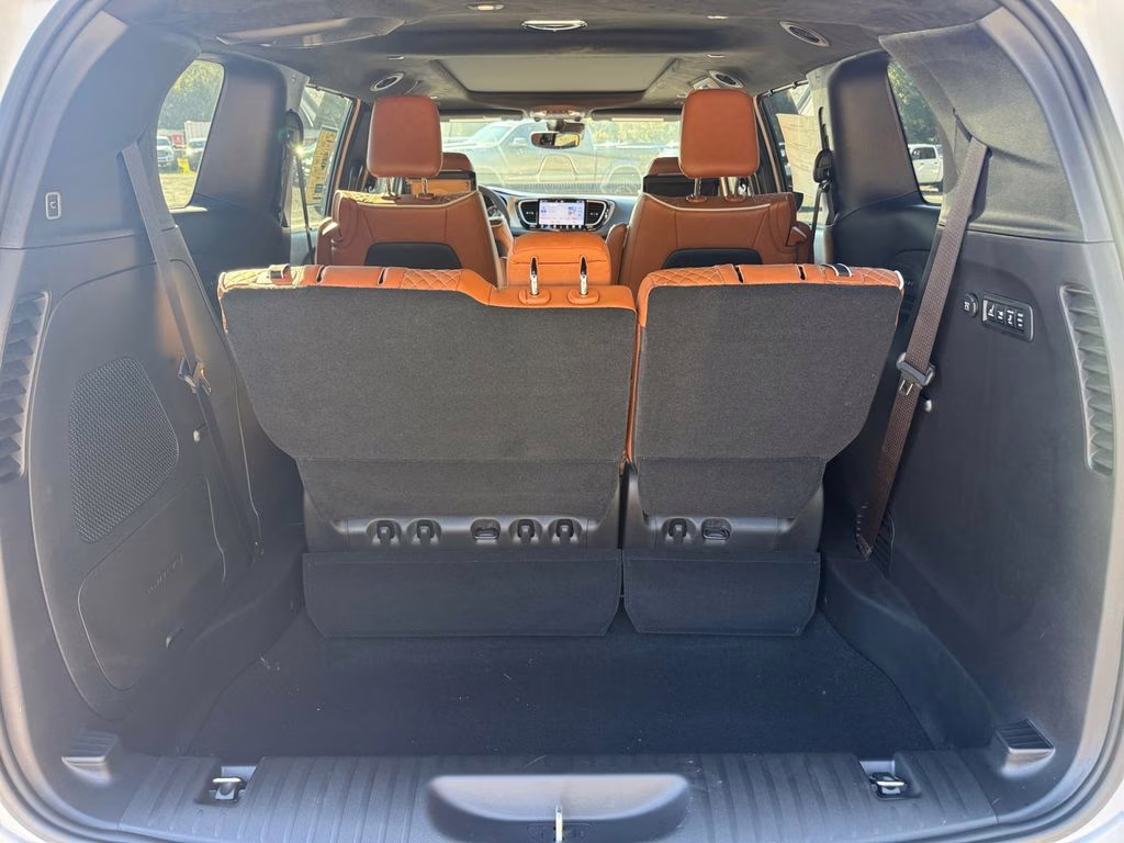 2026 Bright White Clearcoat Chrysler Pacifica Pinnacle FWD Van