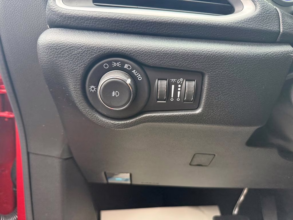 2026 Red Hot Pearlcoat Chrysler Pacifica Select AWD Van