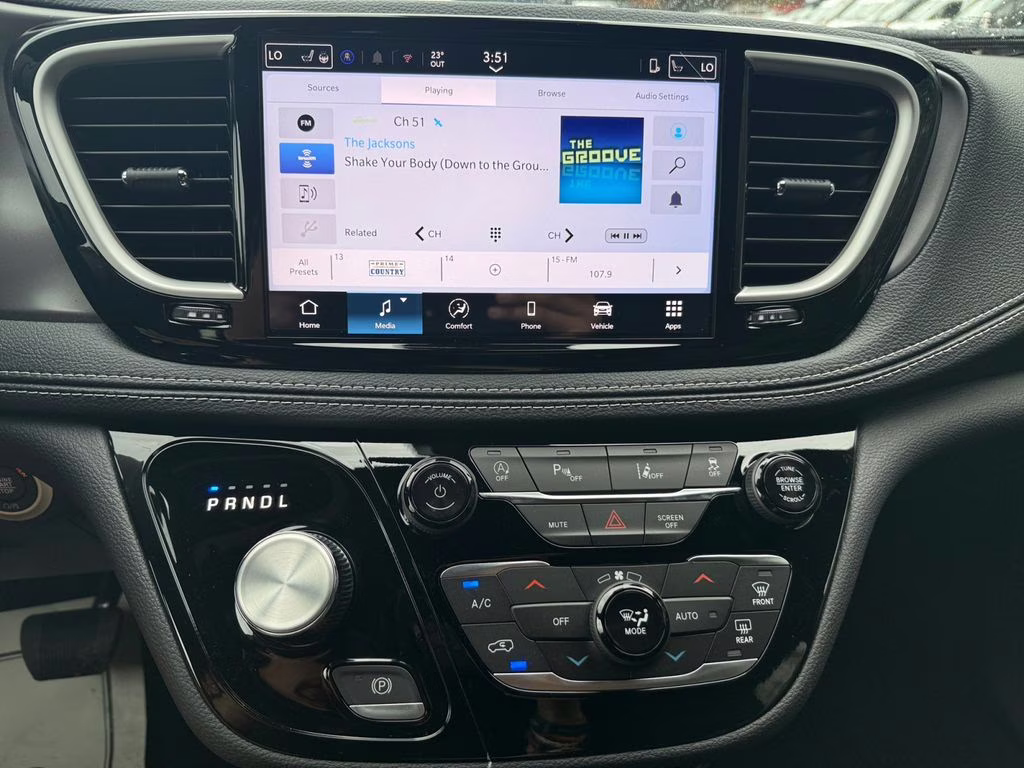 2026 Red Hot Pearlcoat Chrysler Pacifica Select AWD Van