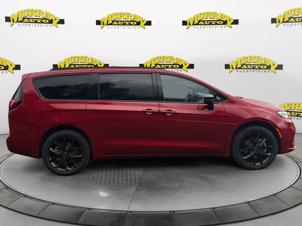 2026 Red Hot Pearlcoat Chrysler Pacifica Select AWD Van