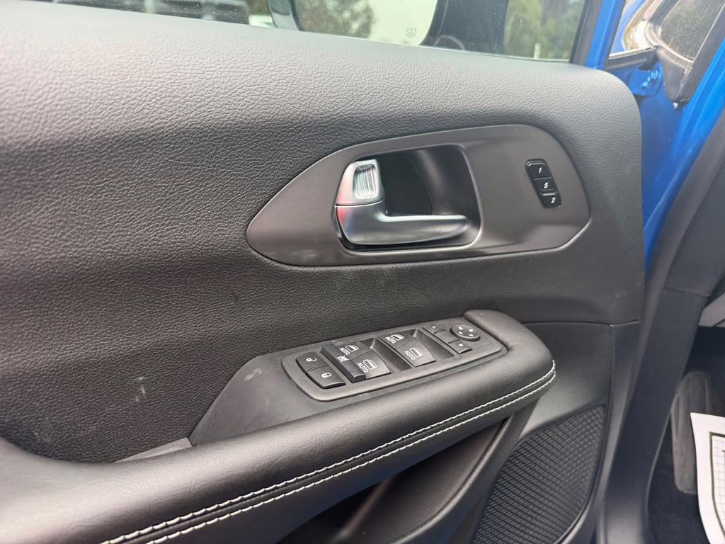 2026 Hydro Blue Pearlcoat Chrysler Pacifica Select AWD Van