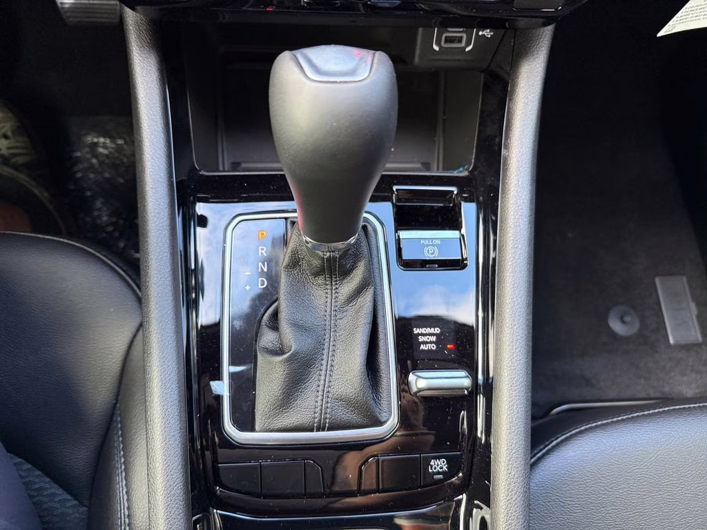 2026 Red Hot Pearlcoat Jeep Compass Latitude 4X4 SUV