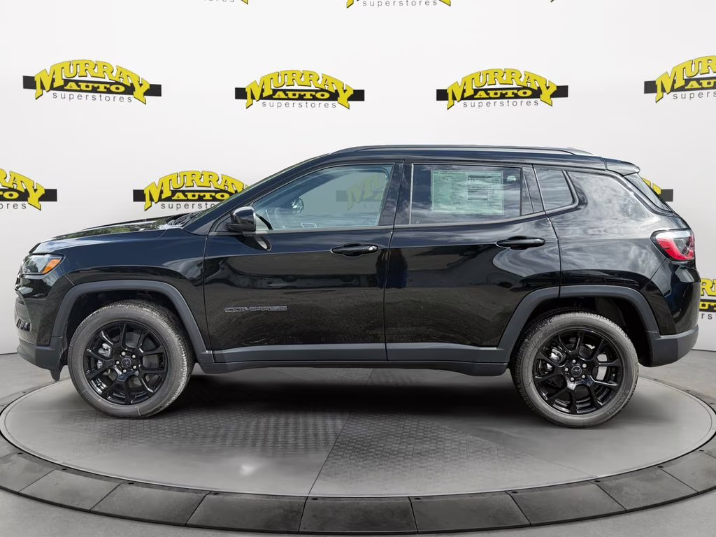 2026 Diamond Black Crystal Pearlcoat Jeep Compass Latitude 4X4 SUV